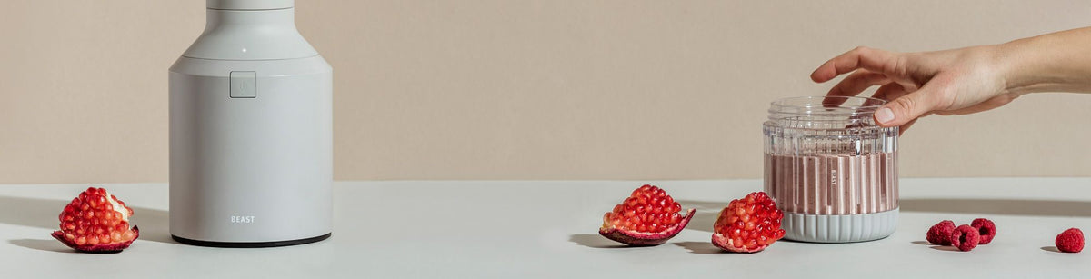 Blender with pomegranate desktop